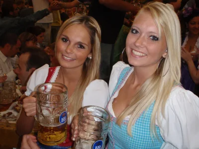 Hottest-Oktoberfest-Girls.webp