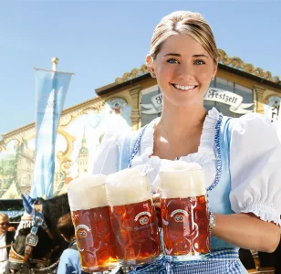 1048px-Hacker-Pschorr_Oktoberfest_Girl.webp