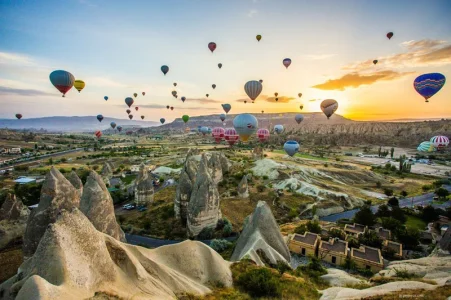 balloon-ride-cappadocia-turkey.webp