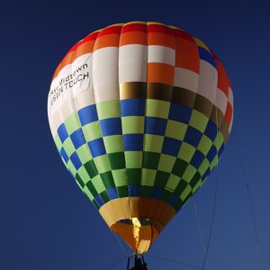A Hot-Air Balloon_4071960378_l.jpg