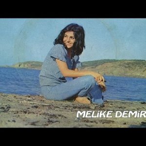 Melike Demirağ - Arkadaş (Official Audio)
