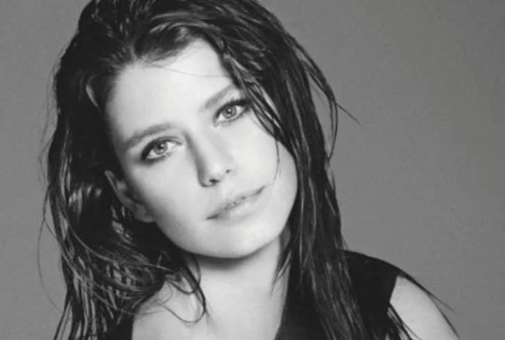 Beren-Saat-Türkiye’nin-Yıldızları-728x491.jpg