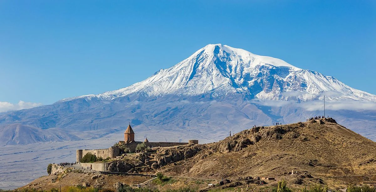 Monasterio_Khor_Virap,_Armenia,_2016-10-01,_DD_25.jpg