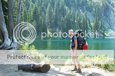 girlBackPacking_004.jpg