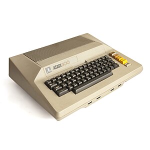 300px-Atari_800.jpg